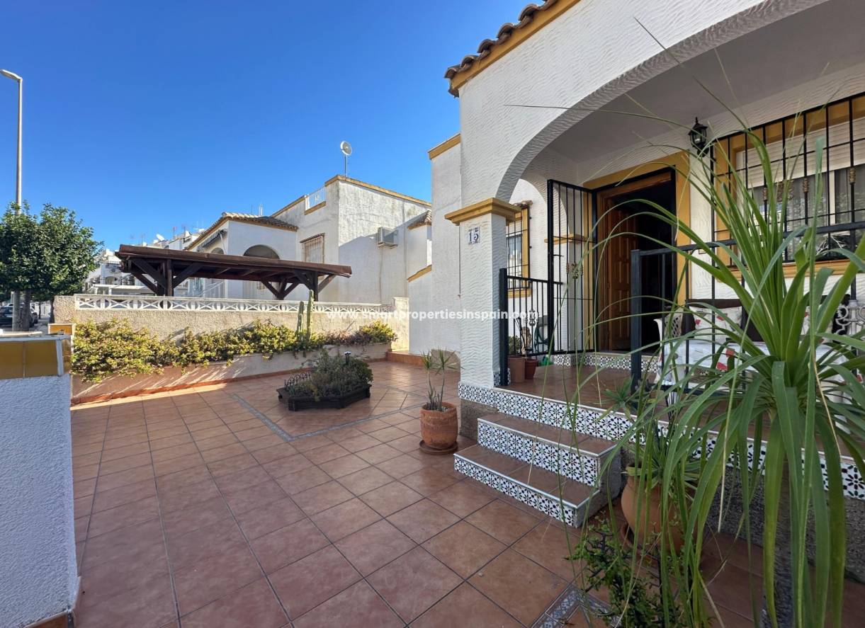 Resale - Quad Villa - La Marina - Urbanización La Marina