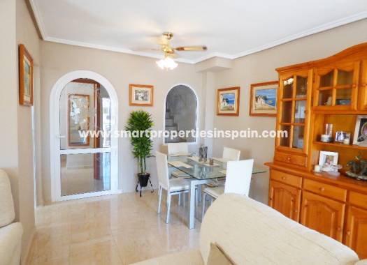 Resale - Semi Detached House - La Marina - Urbanización La Marina