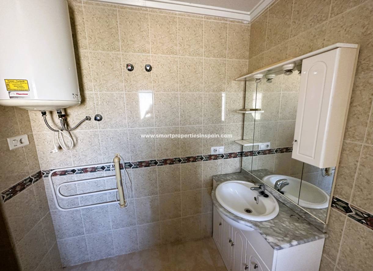 Resale - Semi Detached Villa - La Marina - Urbanizacion la marina