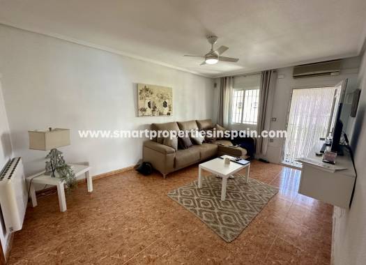 Resale - Semi Detached Villa - La Marina - Urbanización La Marina