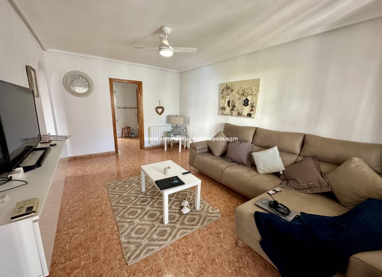 Resale - Semi Detached Villa - La Marina - Urbanización La Marina