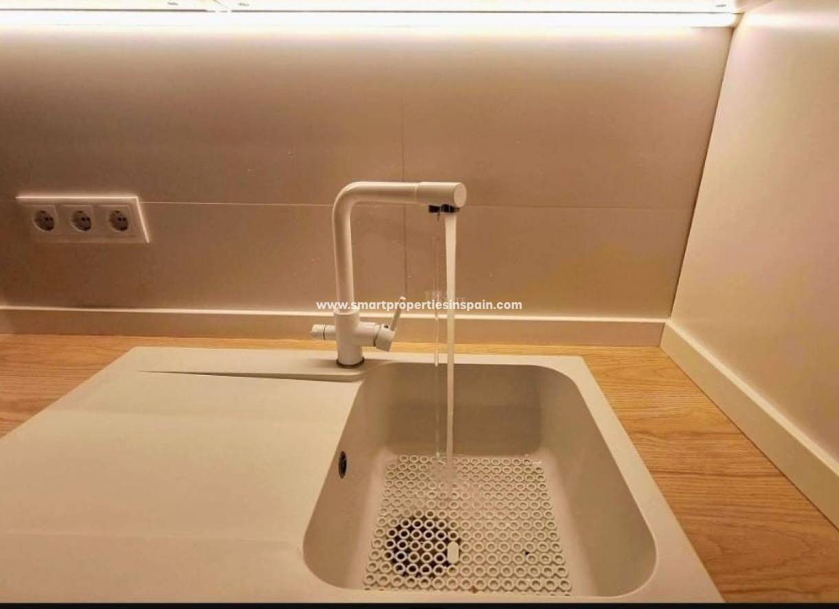 Resale - Semi Detached Villa - La Marina - Urbanización La Marina