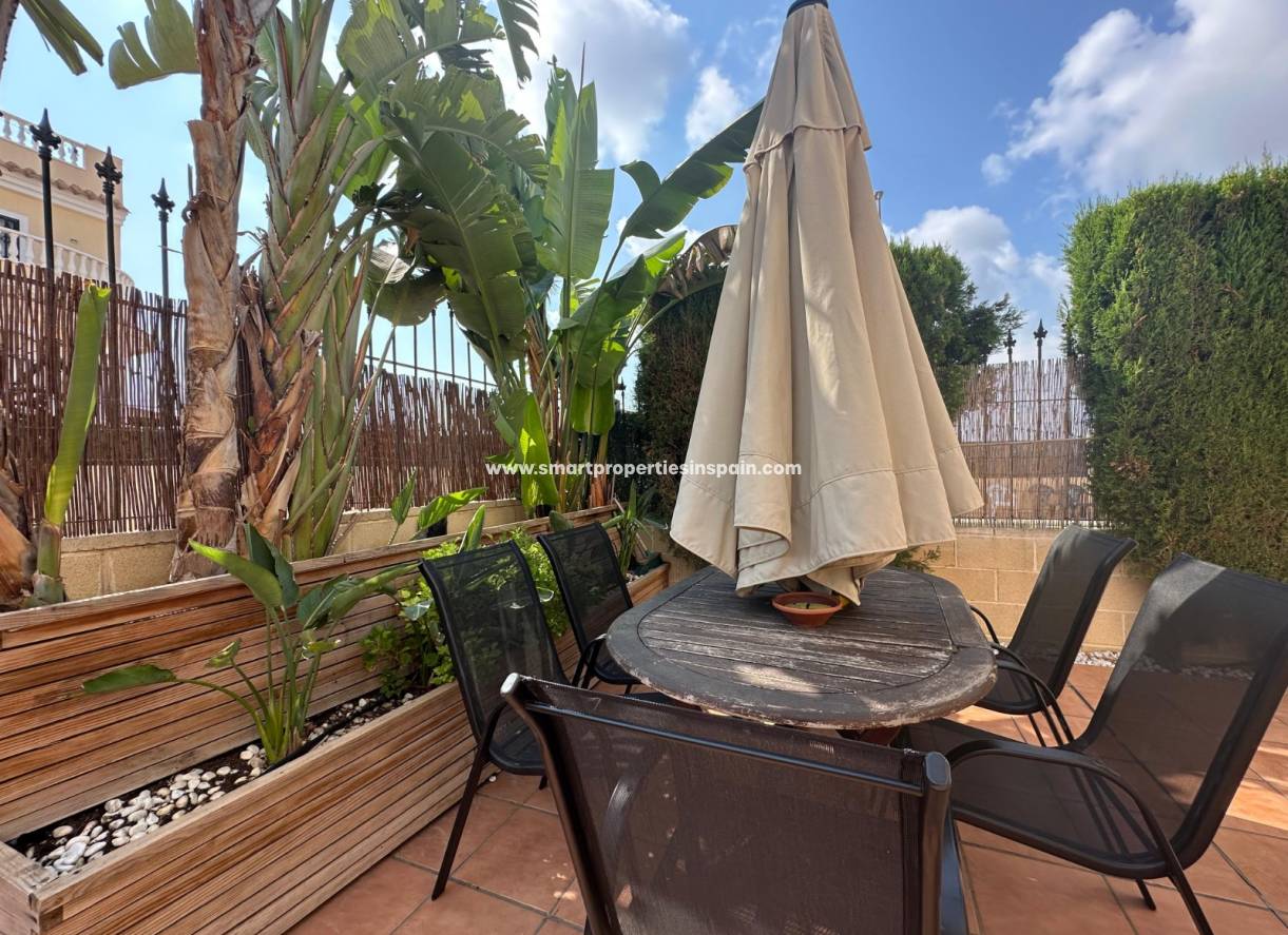 Resale - Semi Detached Villa - La Marina - Urbanización La Marina