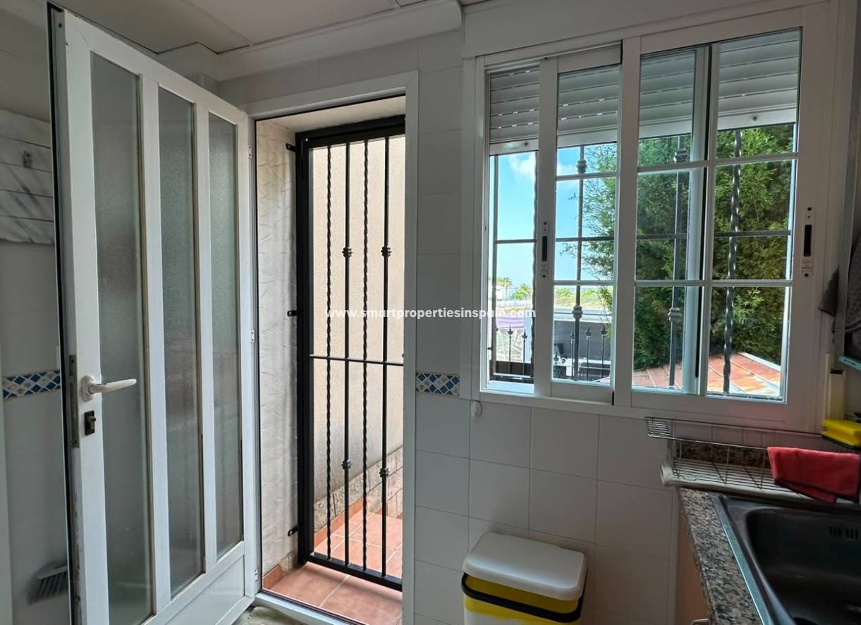 Resale - Semi Detached Villa - La Marina - Urbanización La Marina