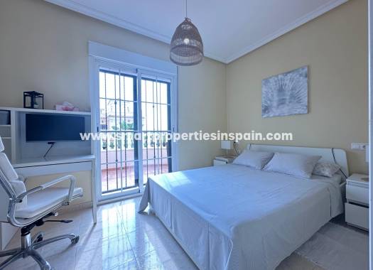 Resale - Semi Detached Villa - La Marina - Urbanización La Marina