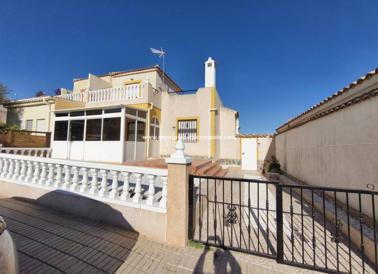 Resale - Semi Detached Villa - Orihuela Costa