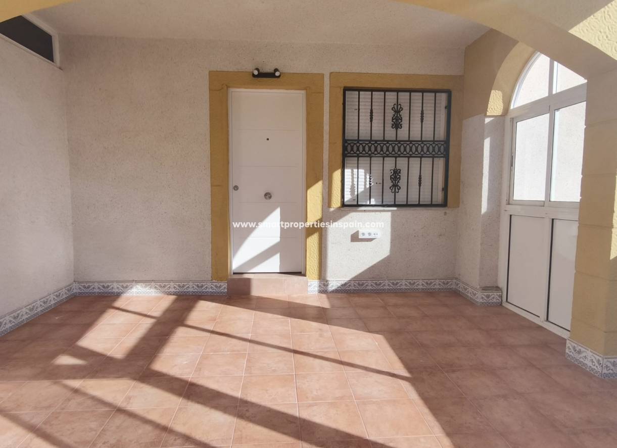 Resale - Semi Detached Villa - Orihuela Costa