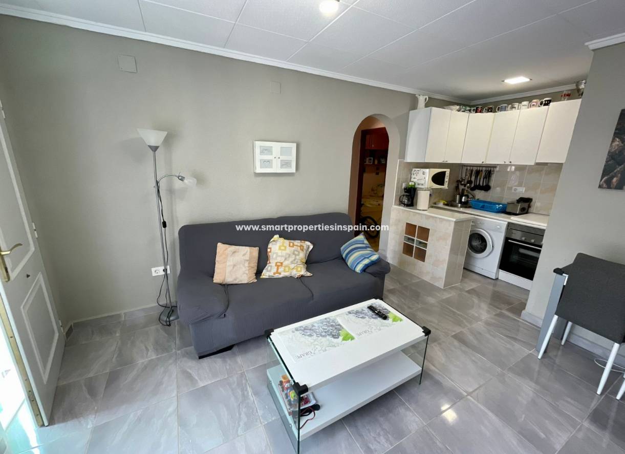 Resale - Town House - La Marina - Urbanización La Marina