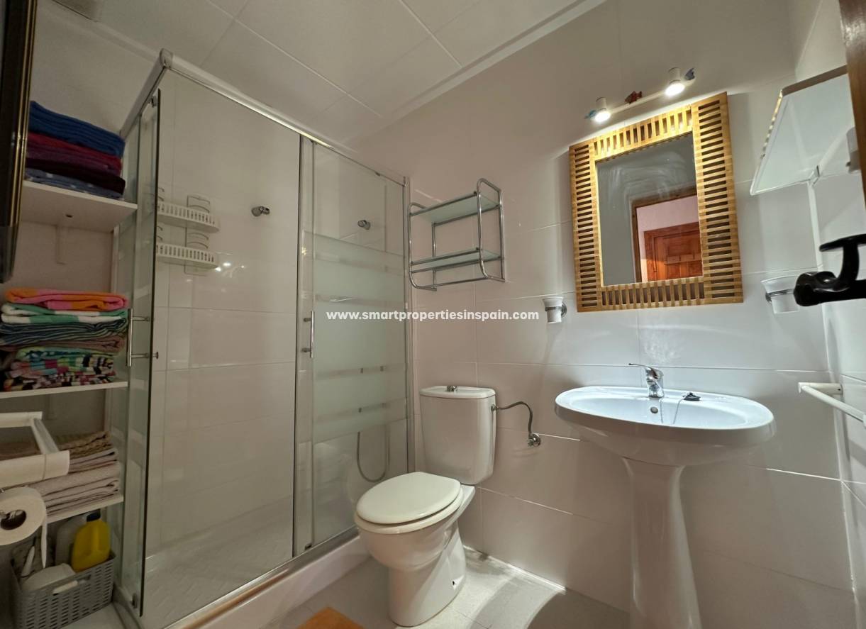 Resale - Townhouse - La Marina - La Marina Village
