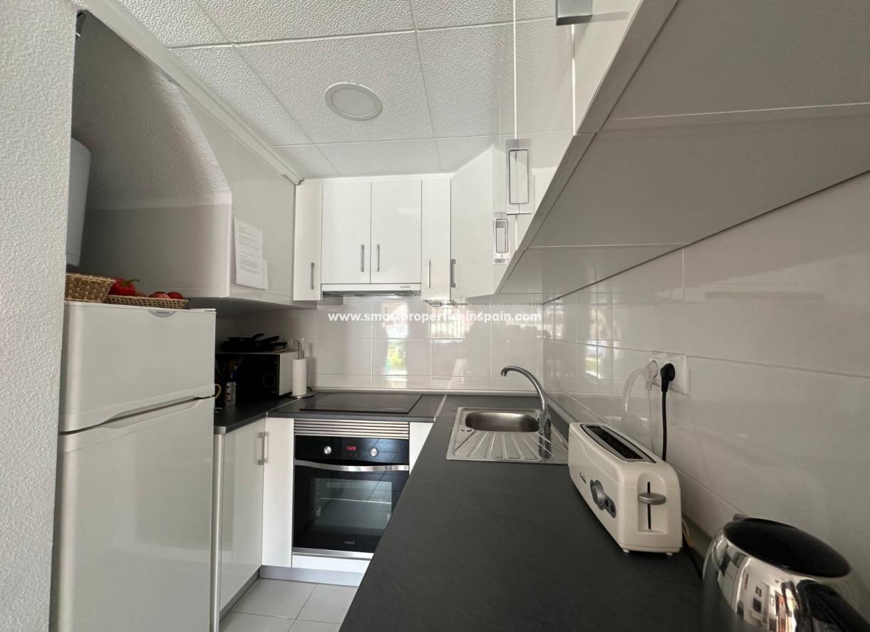 Resale - Townhouse - La Marina - La Marina Village