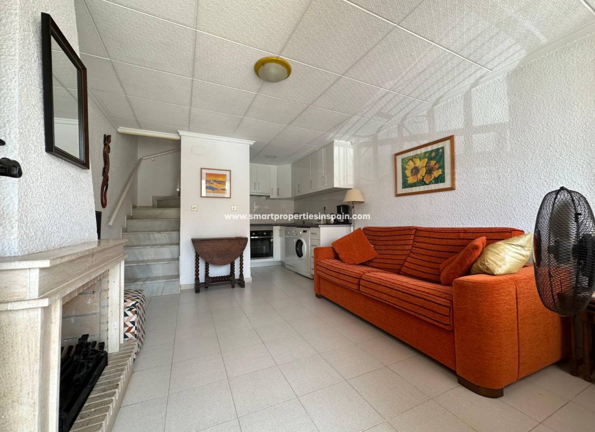 Resale - Townhouse - La Marina - La Marina Village