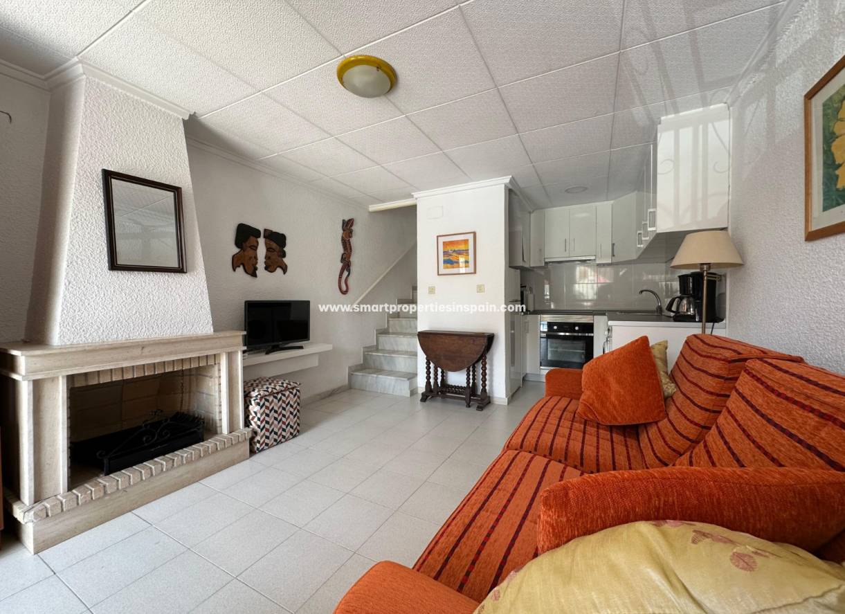 Resale - Townhouse - La Marina - La Marina Village