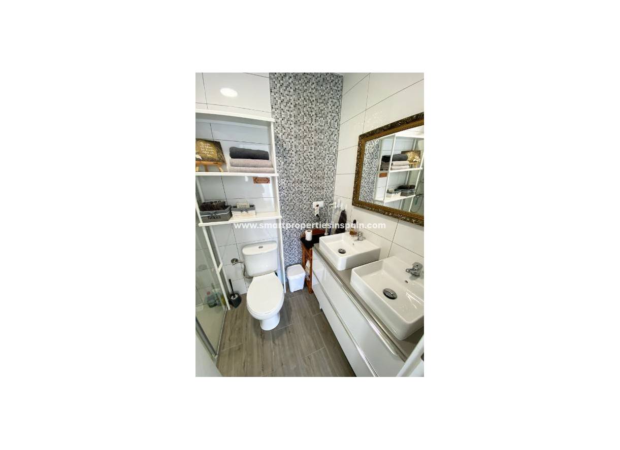 Resale - Townhouse - La Marina - Urbanización La Marina