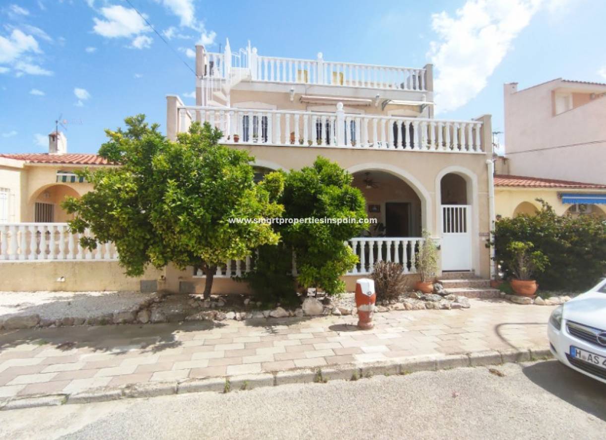 Resale - Townhouse - La Marina - Urbanización La Marina