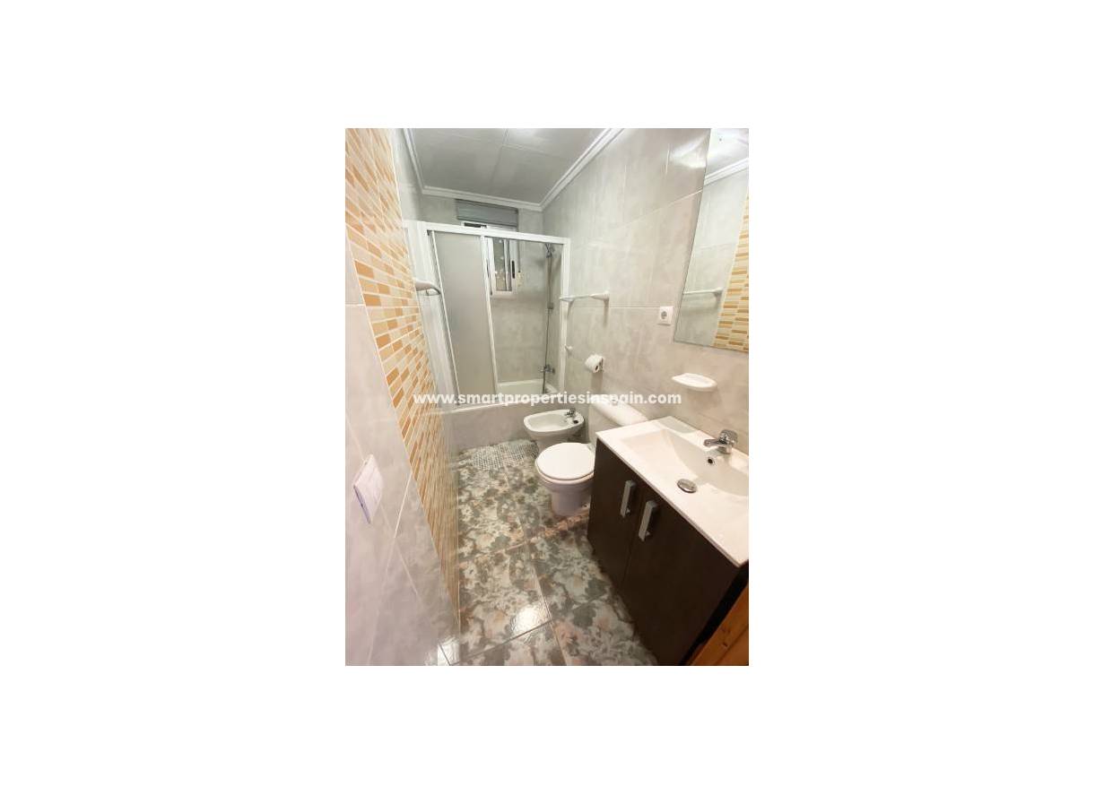 Resale - Townhouse - La Marina - Urbanización La Marina