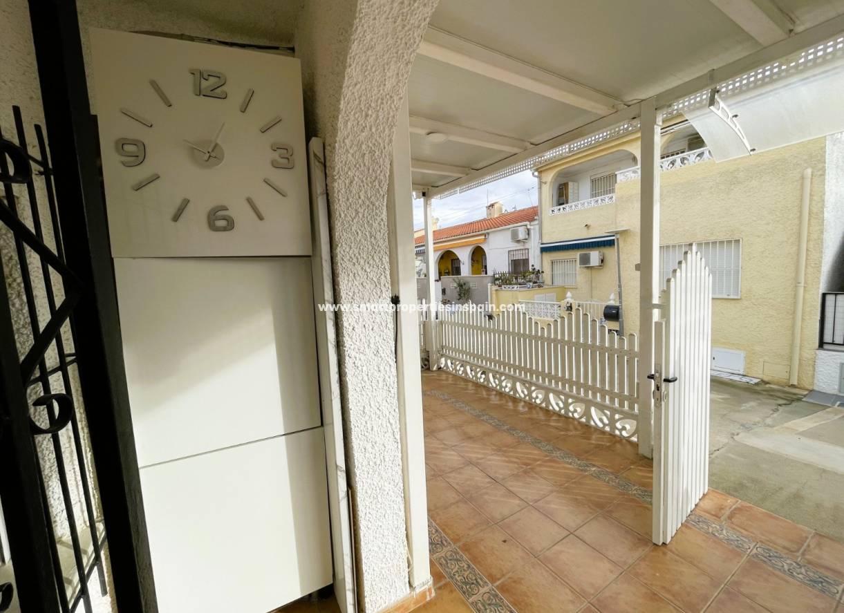 Resale - Townhouse - La Marina - Urbanización La Marina