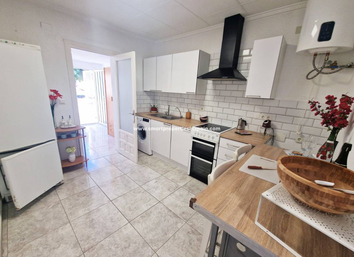 Resale - Townhouse - La Marina - Urbanización La Marina