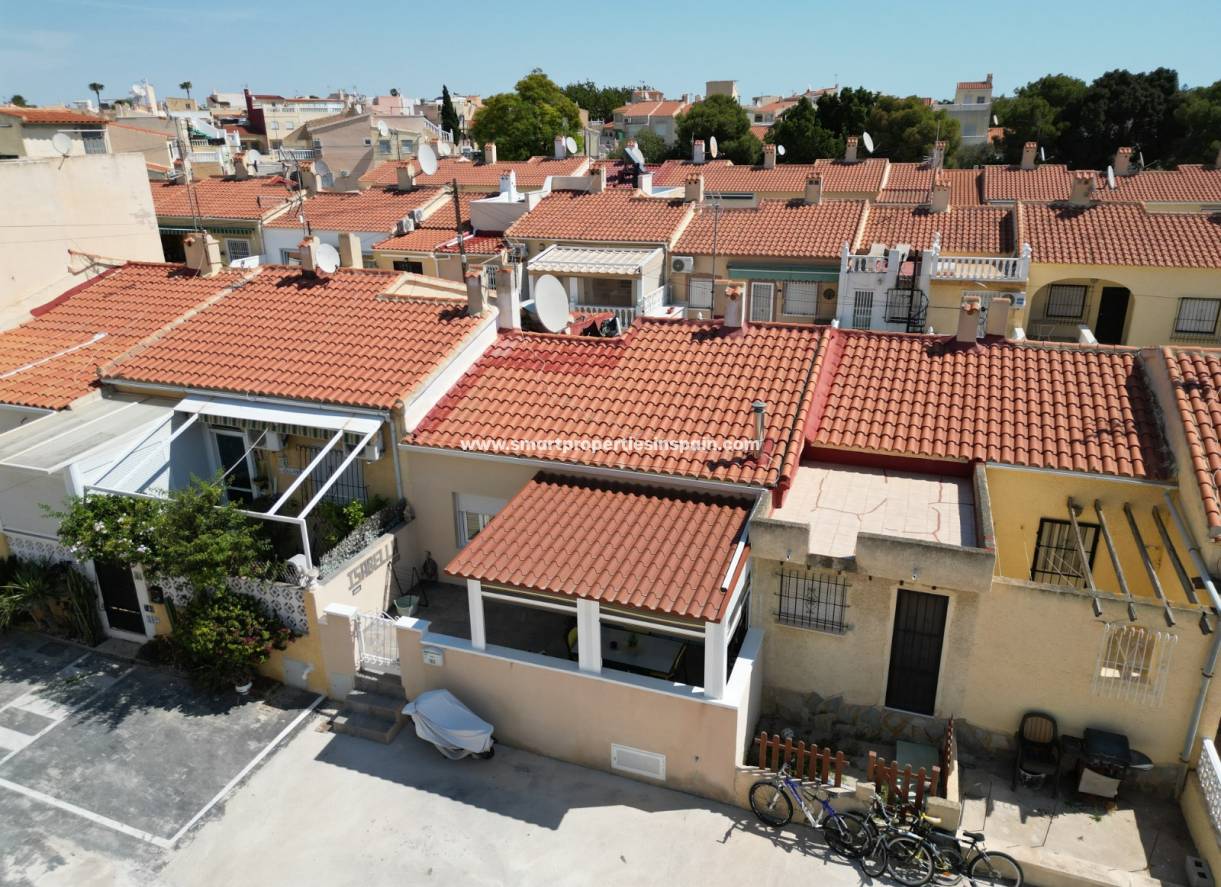 Resale - Townhouse - La Marina - Urbanización La Marina