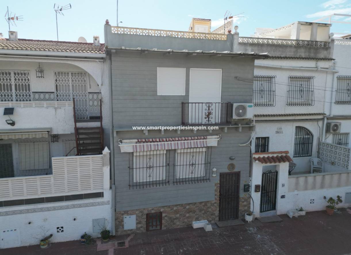 Resale - Townhouse - La Marina - Urbanización La Marina