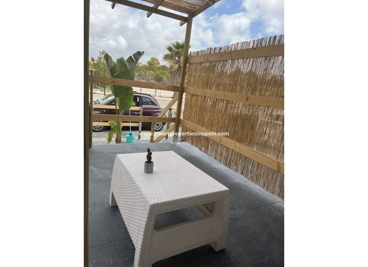 Resale - Townhouse - La Marina - Urbanización La Marina