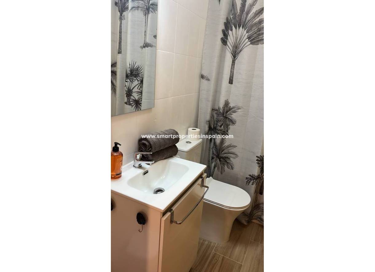 Resale - Townhouse - La Marina - Urbanización La Marina