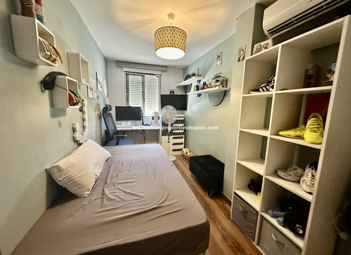 Resale - Townhouse - La Marina - Urbanización La Marina