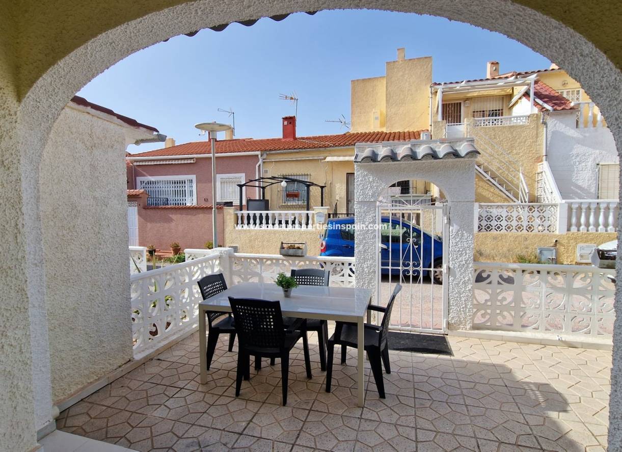 Resale - Townhouse - La Marina - Urbanización La Marina