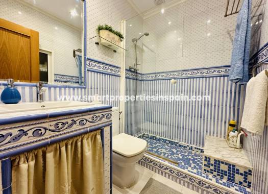 Resale - Townhouse - La Marina - Urbanización La Marina