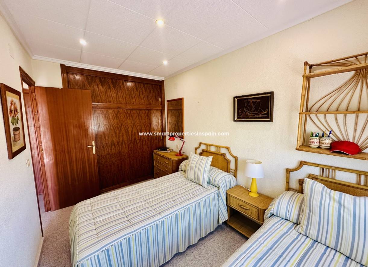 Resale - Townhouse - La Marina - Urbanización La Marina