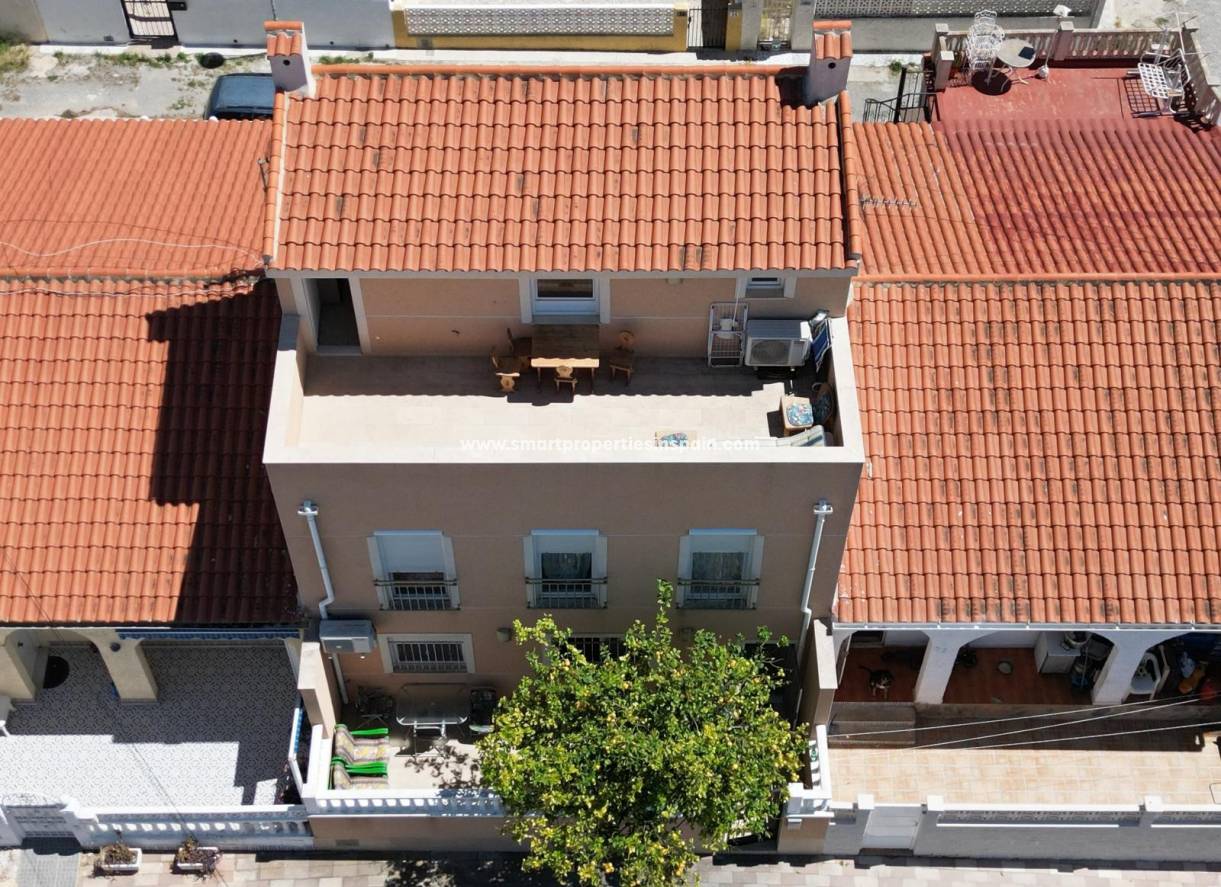 Resale - Townhouse - La Marina - Urbanización La Marina
