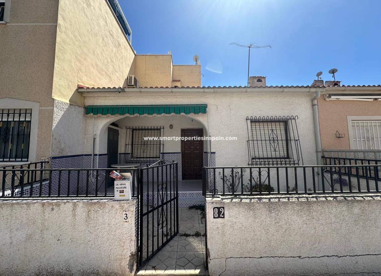 Resale - Townhouse - La Marina - Urbanización La Marina