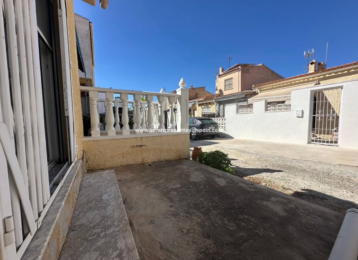 Resale - Townhouse - La Marina - Urbanización La Marina