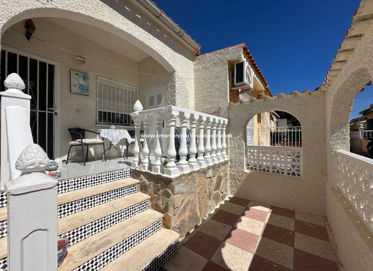Resale - Townhouse - La Marina - Urbanización La Marina