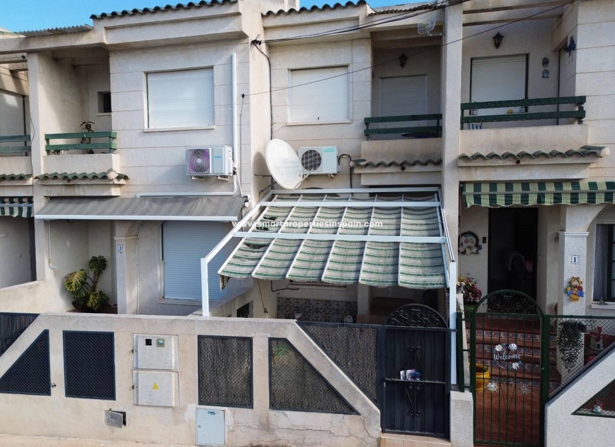 Resale - Townhouse - La Marina - Urbanización La Marina