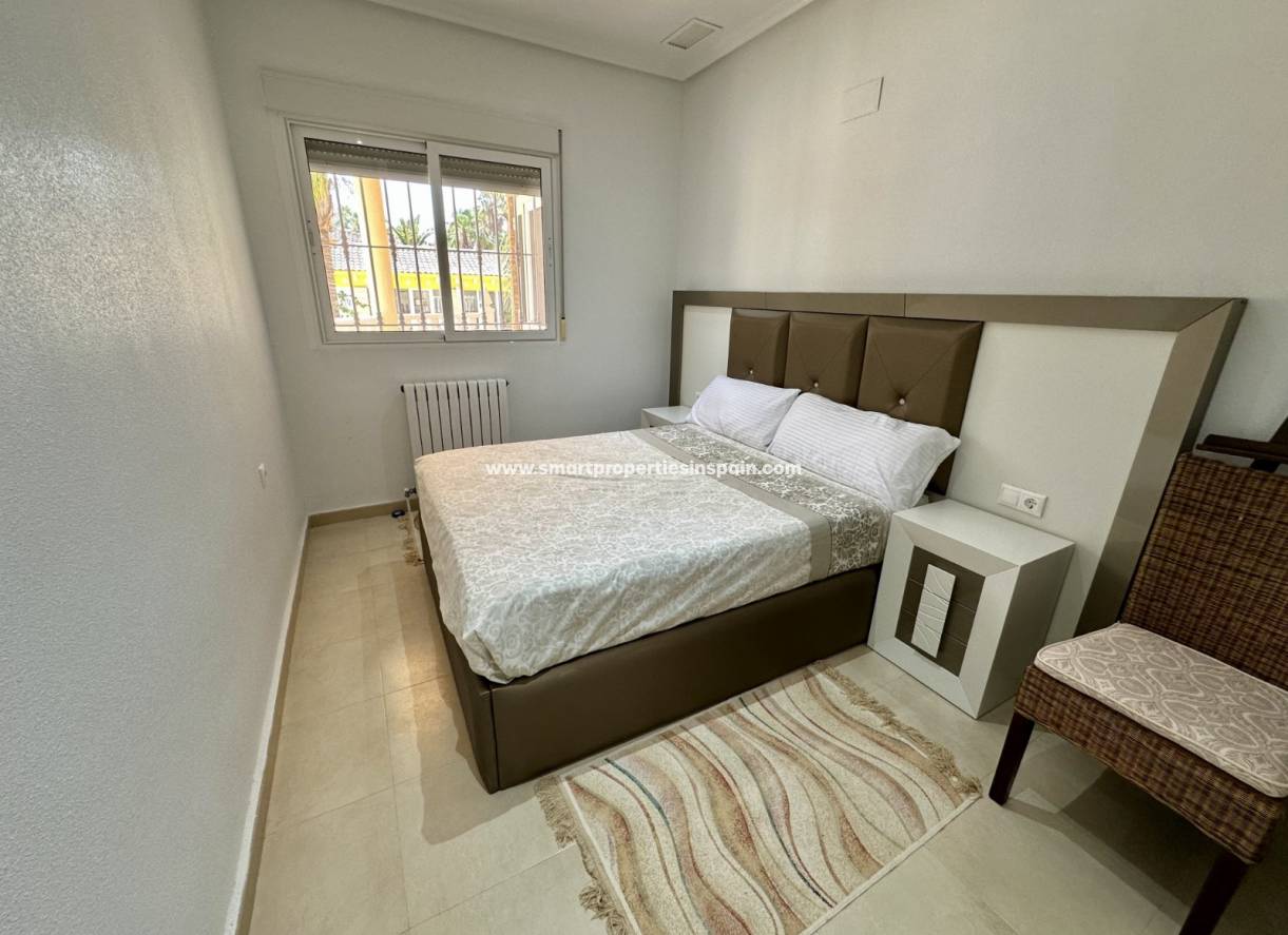 Reventa - Casa de campo - Catral