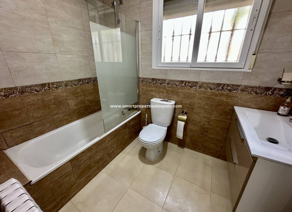 Reventa - Casa de campo - Catral