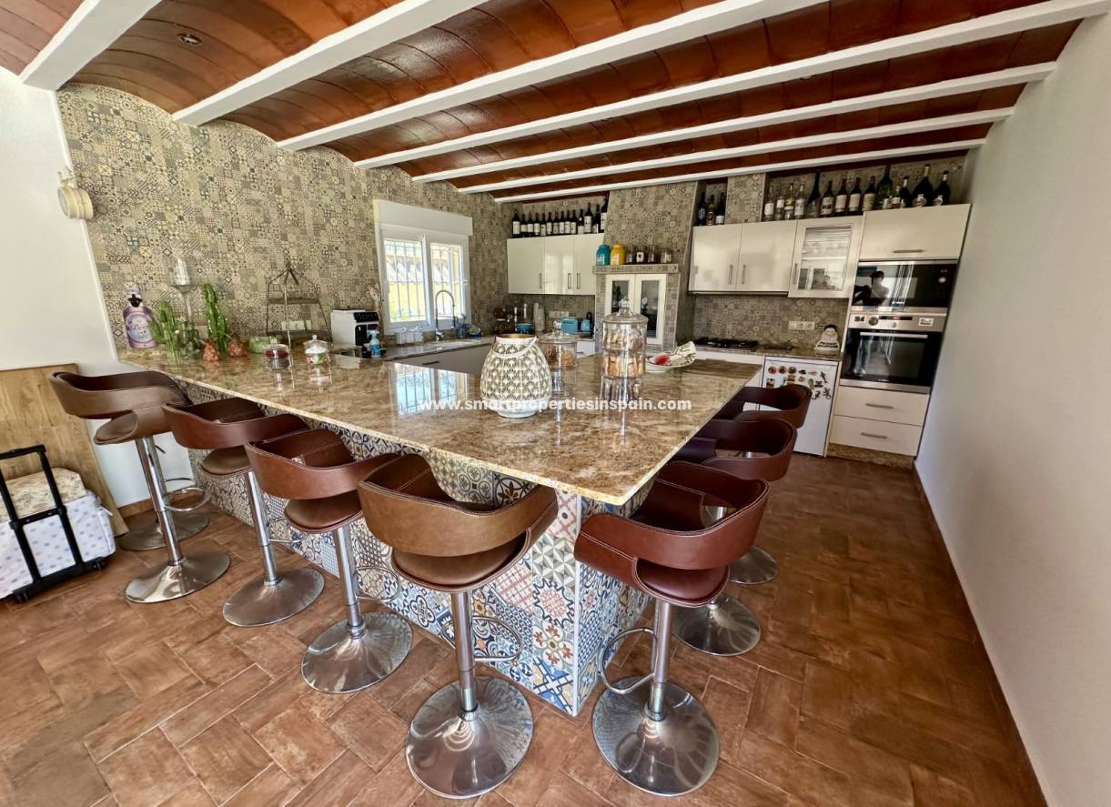 Reventa - Casa de campo - Catral