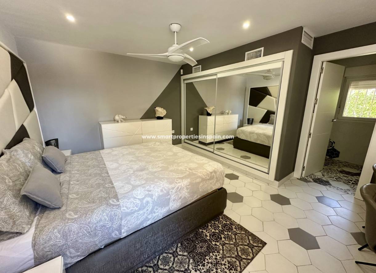 Reventa - Casa de campo - Catral