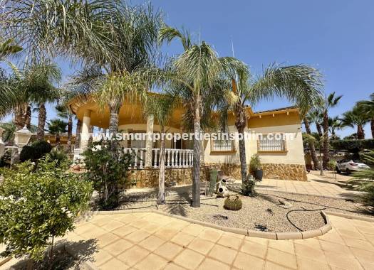 Reventa - Casa de campo - Catral