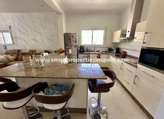 Reventa - Casa de campo - Catral