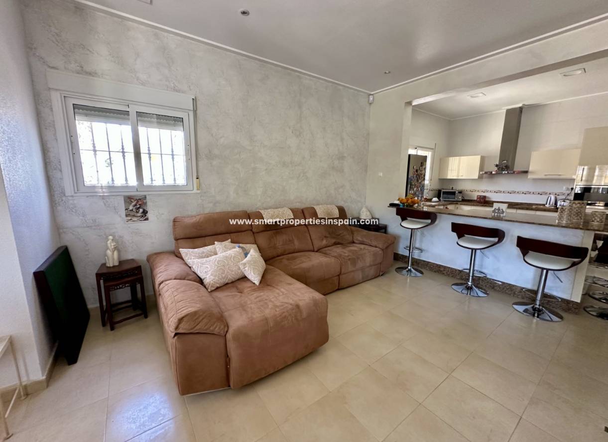 Reventa - Casa de campo - Catral