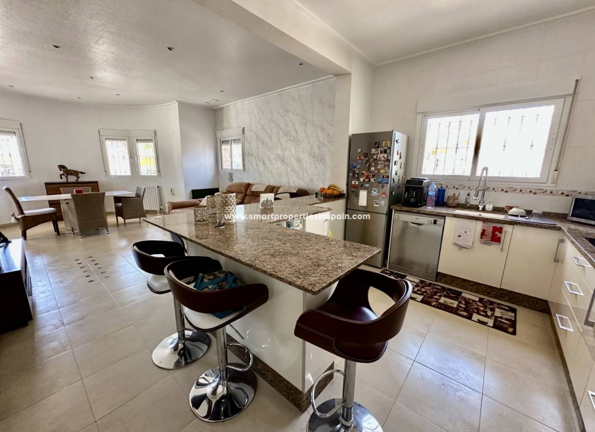 Reventa - Casa de campo - Catral