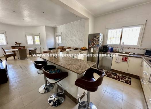 Reventa - Casa de campo - Catral