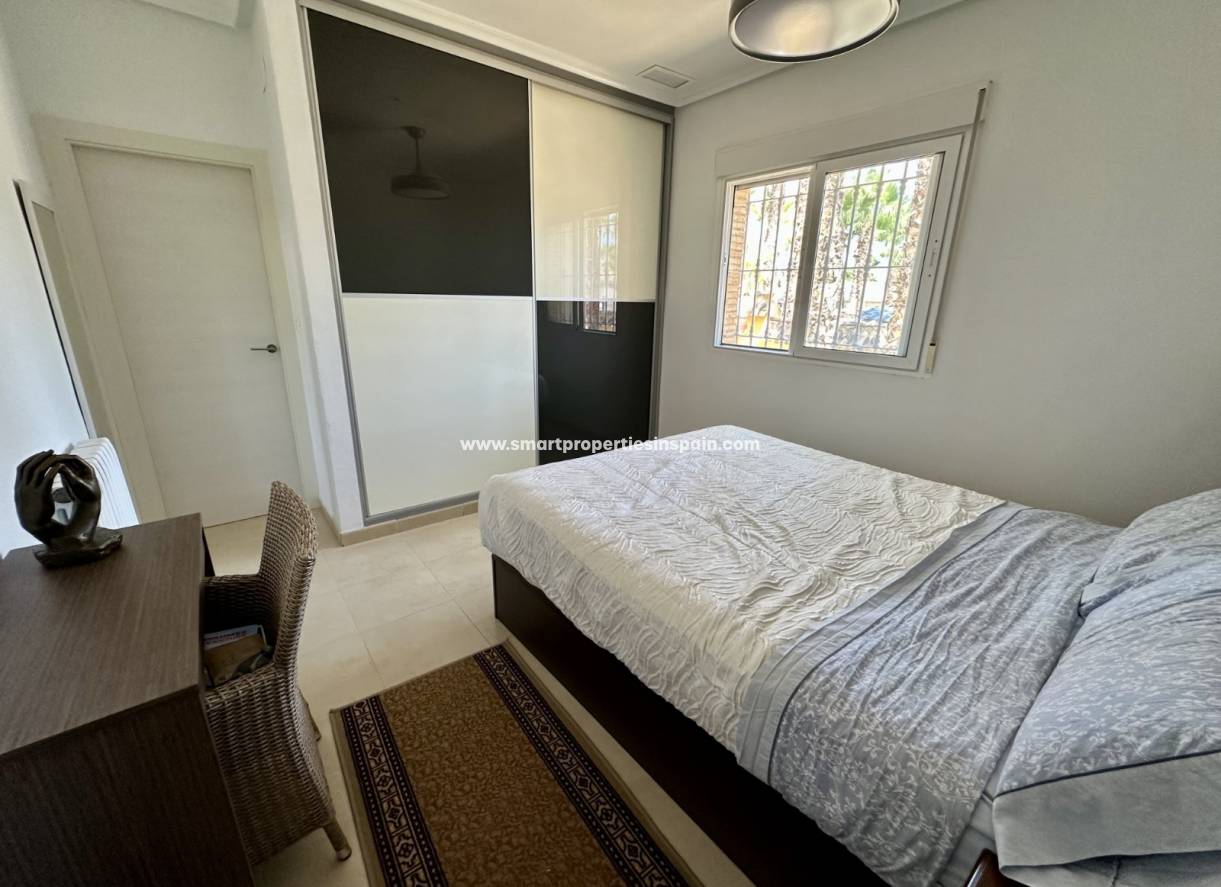 Reventa - Casa de campo - Catral