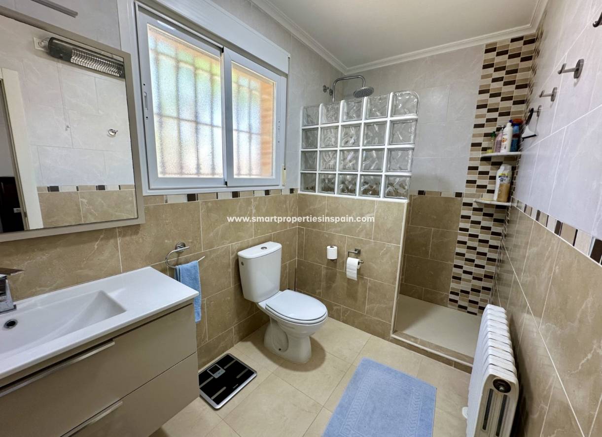 Reventa - Casa de campo - Catral