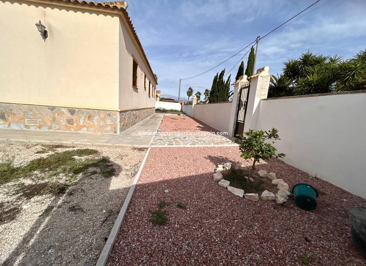 Reventa - Chalet Independiente - Catral