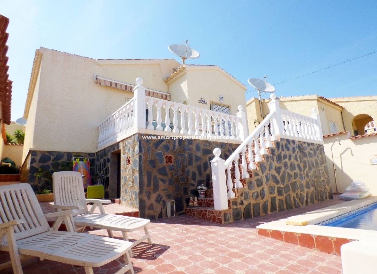 Reventa - Chalet Independiente - La Marina - Urbanización La Marina