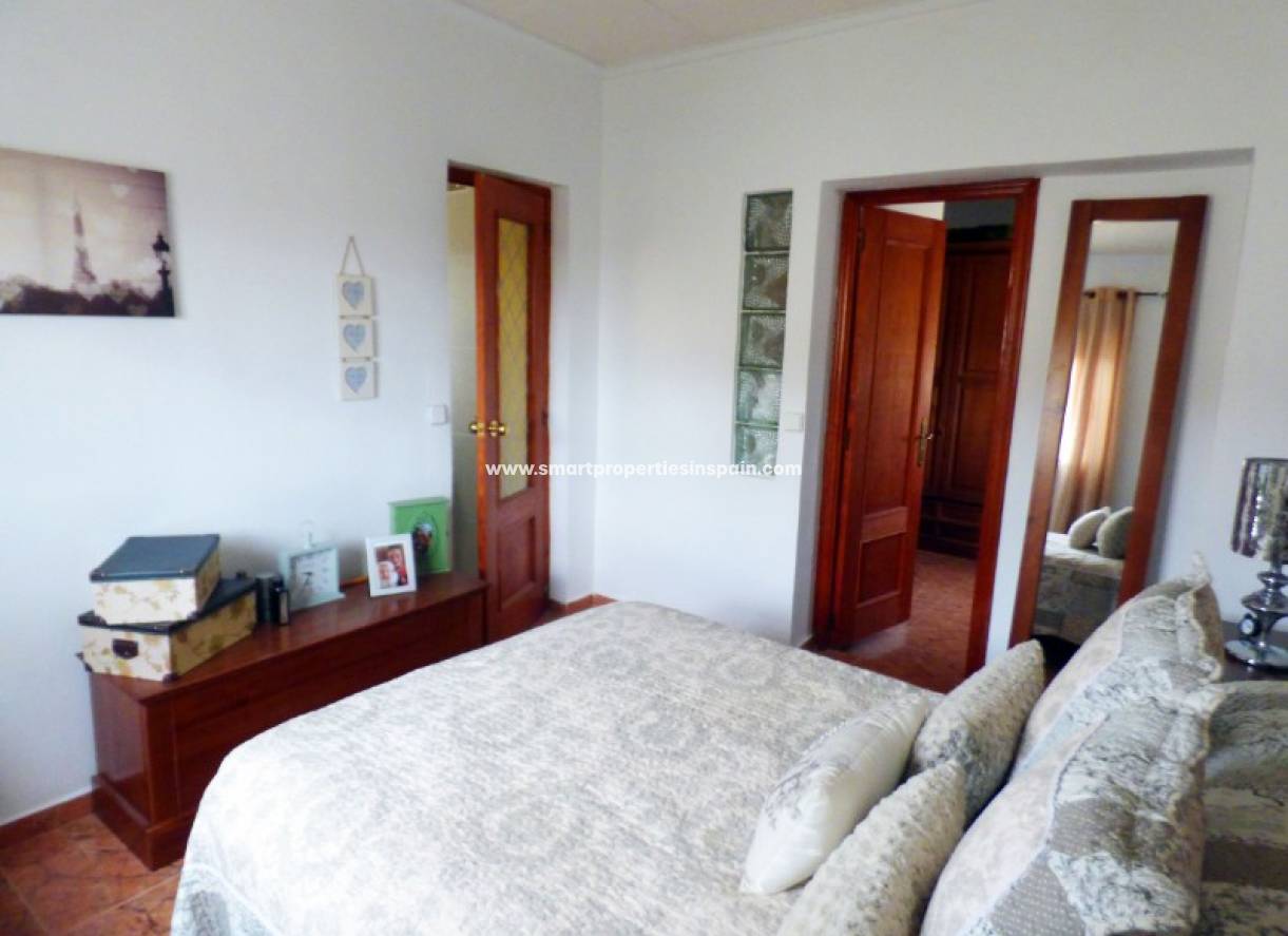 Reventa - Chalet Independiente - La Marina - Urbanización La Marina