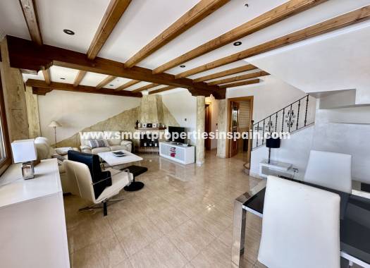 Reventa - Chalet Independiente - La Marina - Urbanización La Marina