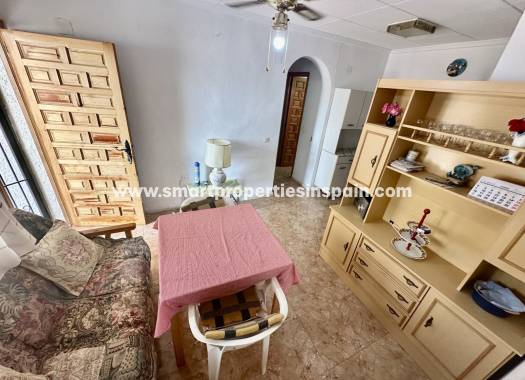 Reventa - Chalet Independiente - La Marina - Urbanización La Marina